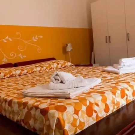 Bed and Breakfast Soleluna Λέτσε